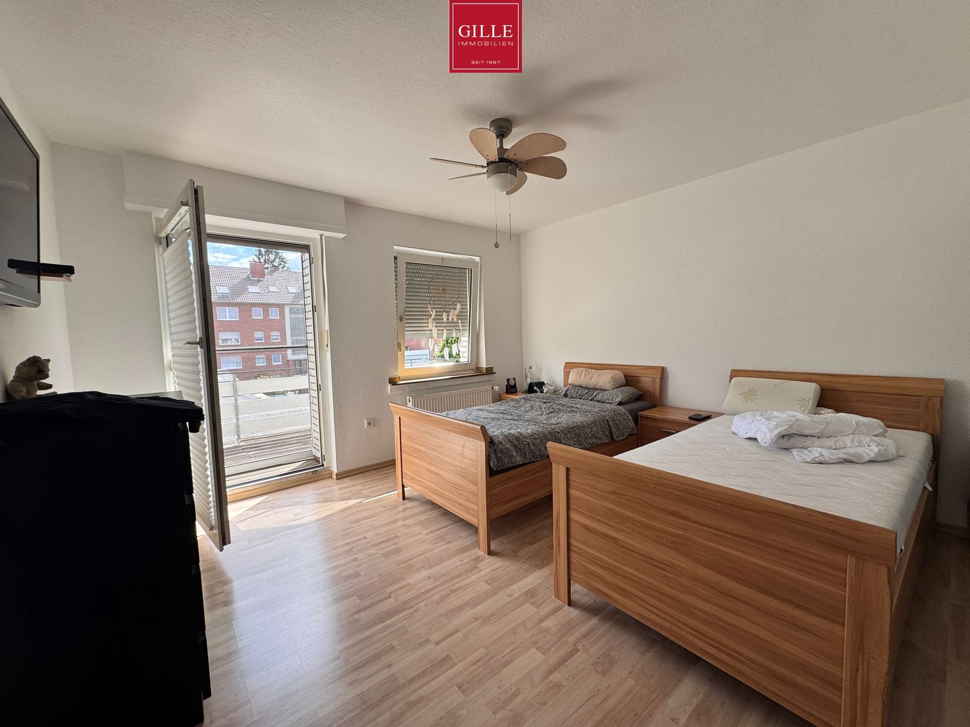 Ansicht 10 von: Gepflegtes Reihenmittelhaus mit großzügigem Wohnbereich und Doppelgarage in Neuss-Holzheim